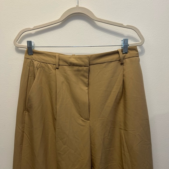 Nwot Zara Wide Leg high waisted trousers with darts. - Picture 2 of 5